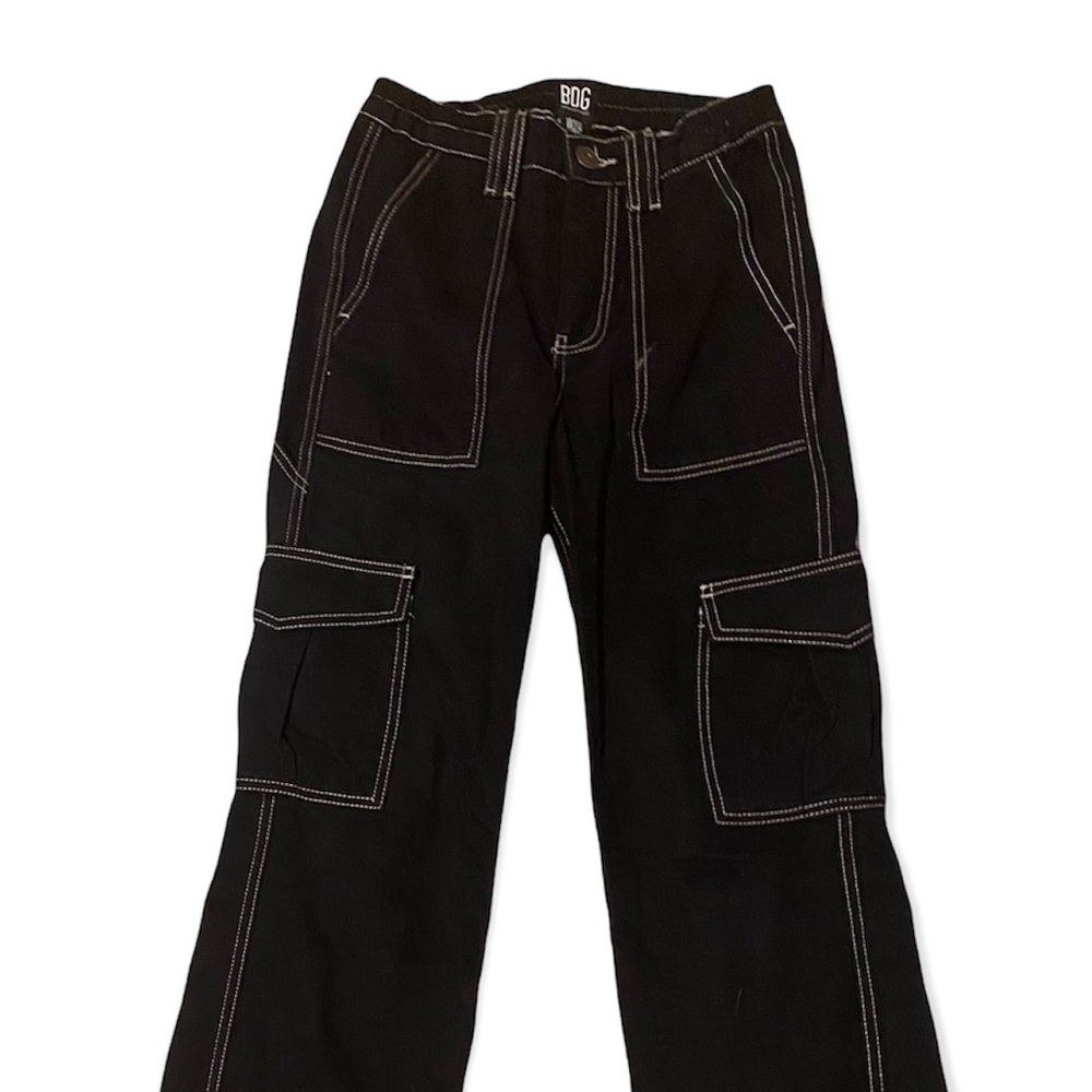 Black jeans with white stitching